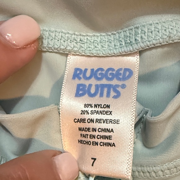 Set of 2 Rugged Butts Rash Guard Tops - Picture 5 of 8